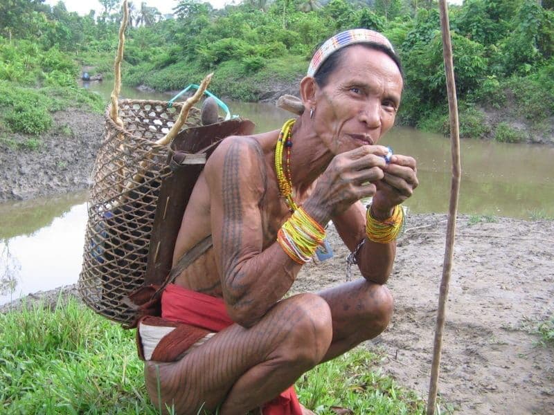 mentawai-hommes-fleurs.htm